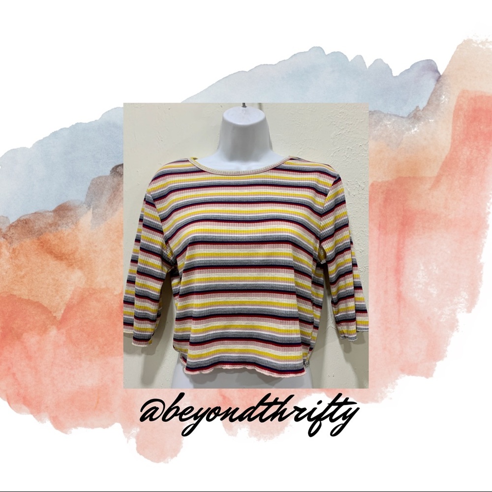 🌼 4 for $20 🌼Stripped crop 🍦
